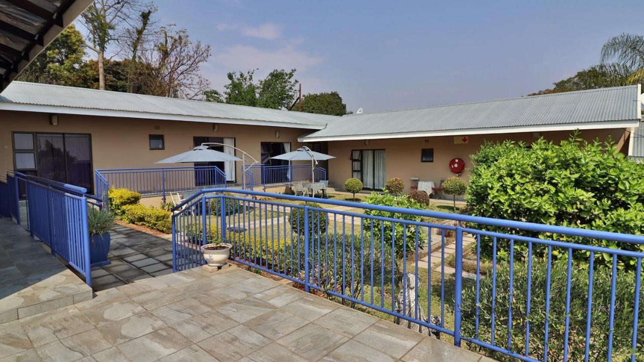Guest House Mamma Mia Mbombela Exteriör bild