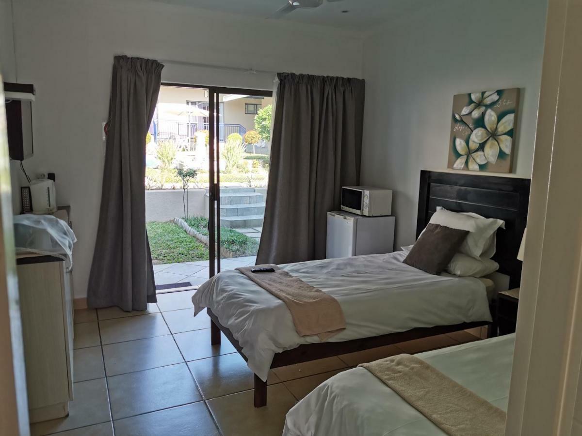 Guest House Mamma Mia Mbombela Exteriör bild
